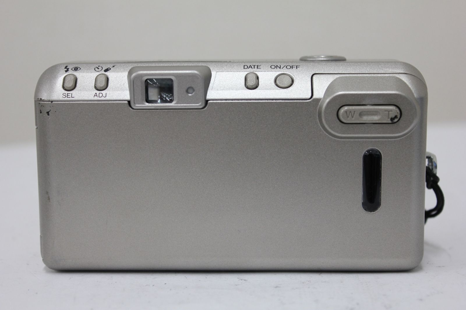 コンパクトカメラ e