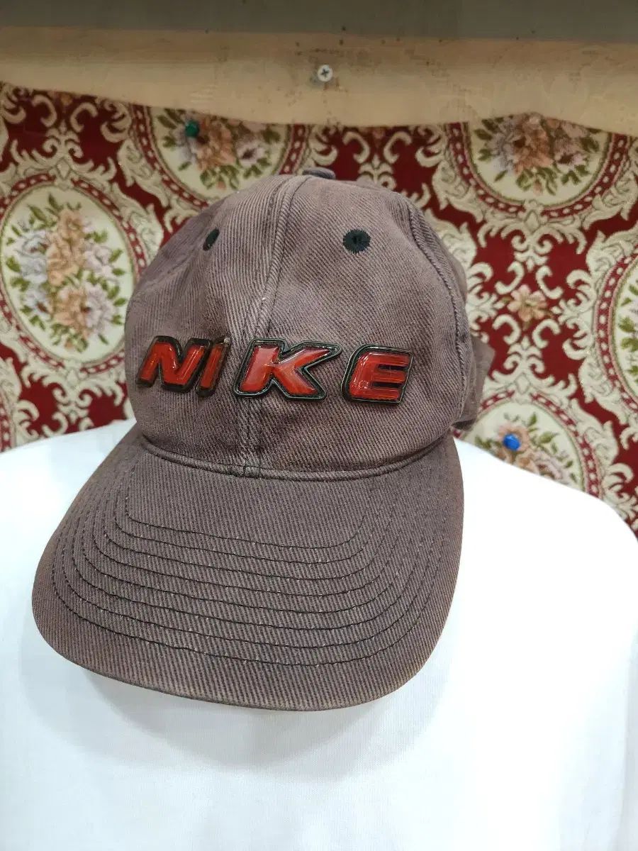 NIKE 90s ドリル ビックロゴ ベースボールキャップ
