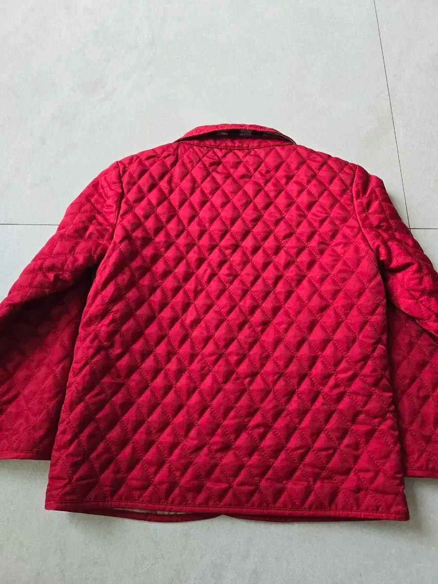 バーバリー キッズ レッド キルティング ジャケット 3 Y