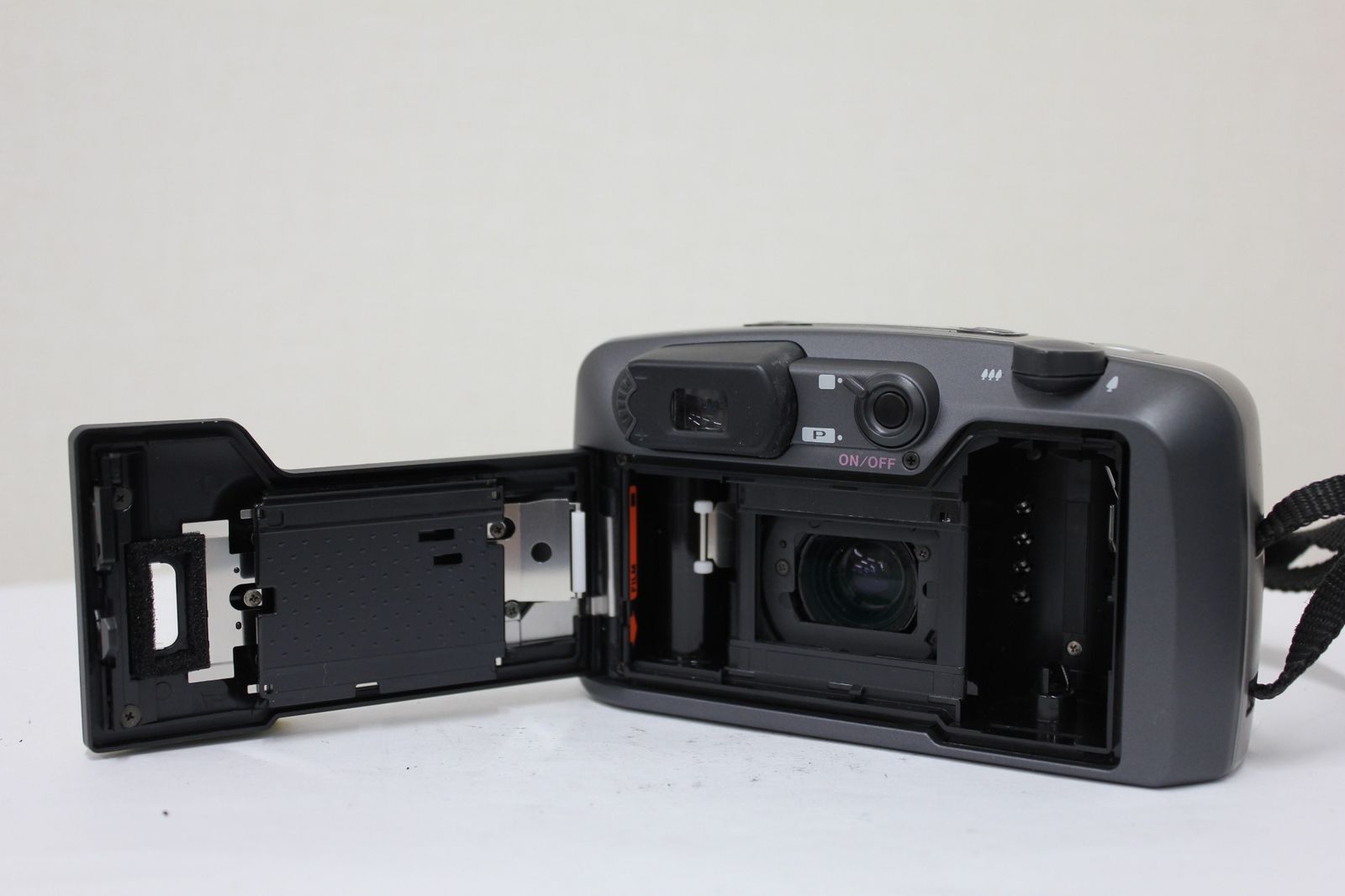 コンパクトカメラ