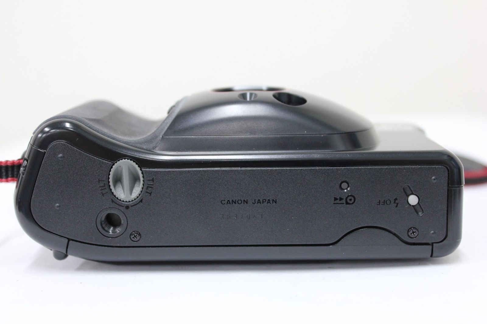 コンパクトカメラ e