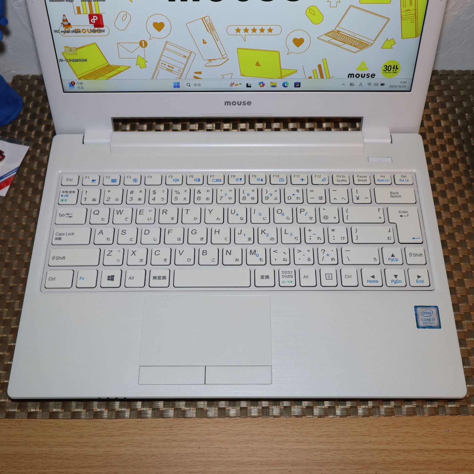 人気の白！Win11公式対応8世代i7/メ16/新品SSD480/無線/カメラ 人気の白！Win11公式対応8世代i7/メ16/新品SSD480/無線/カメラ 人気