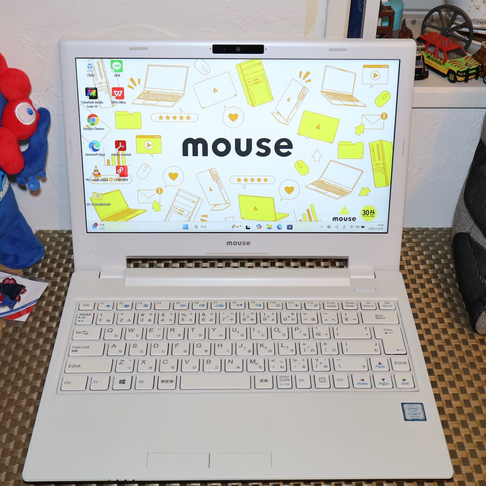 人気の白！Win11公式対応8世代i7/メ16/新品SSD480/無線/カメラ 人気の白！Win11公式対応8世代i7/メ16/新品SSD480/無線/カメラ 人気