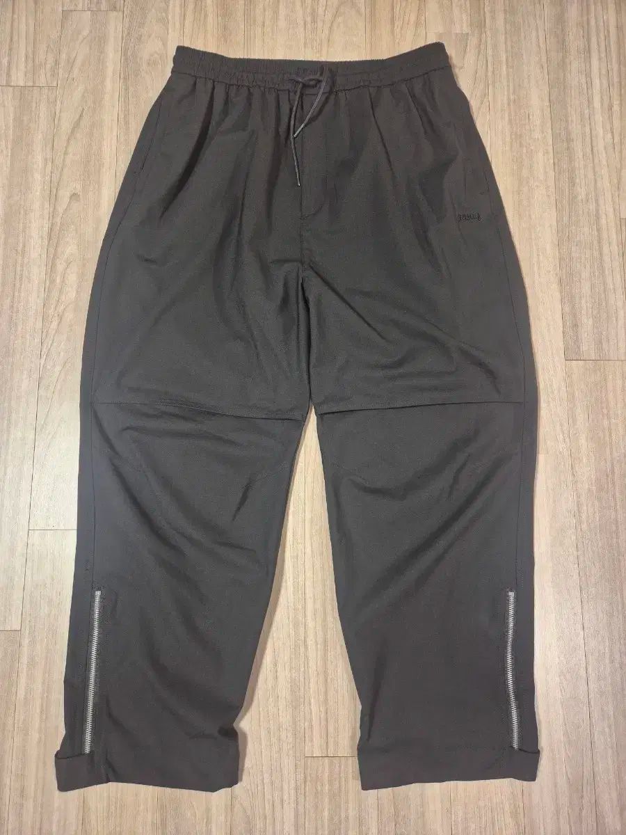 ジュンジェイ ウール ロークロッチ パンツ