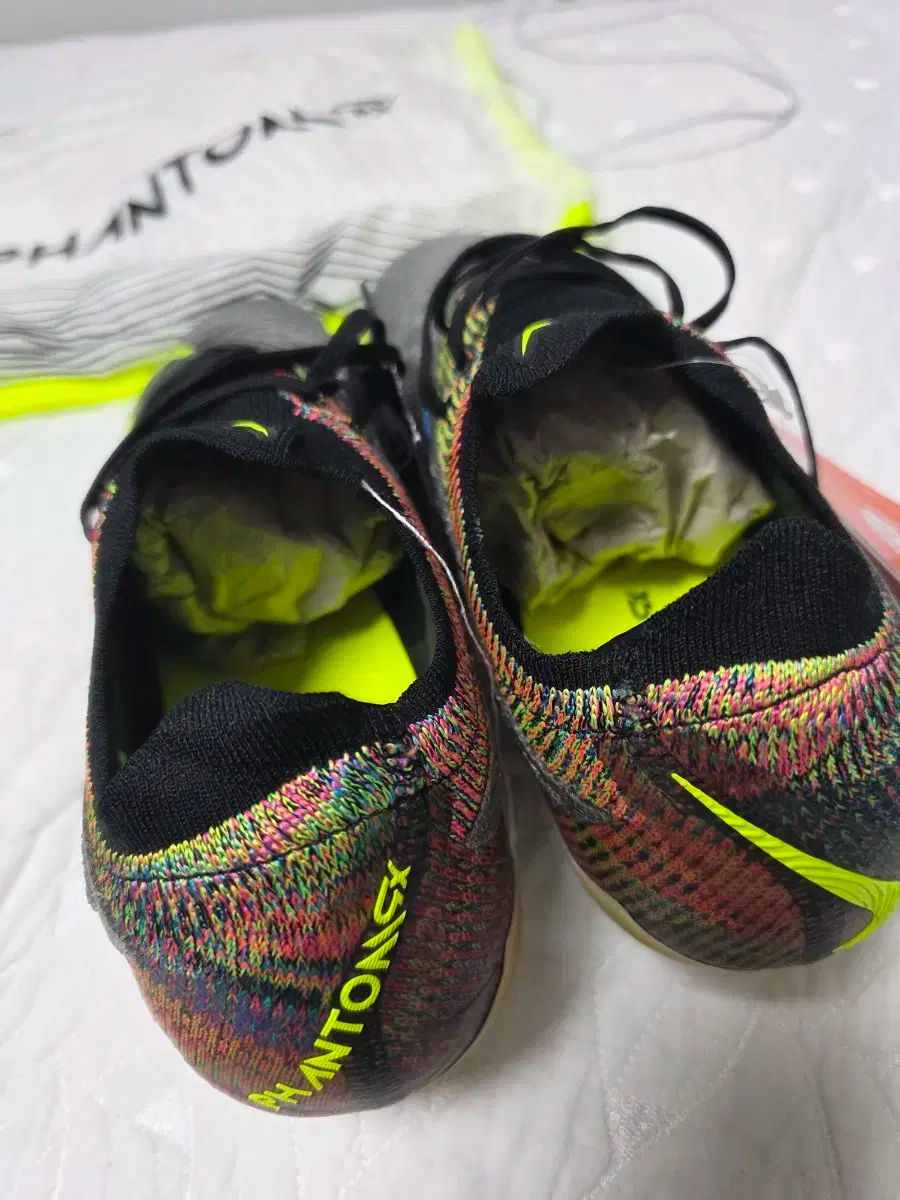 ナイキファントムGXエリートAG 270