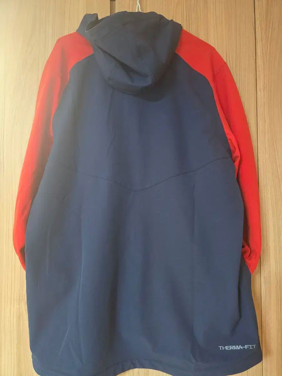 MLB NIKE ボストン レッドソックス フードジップアップ