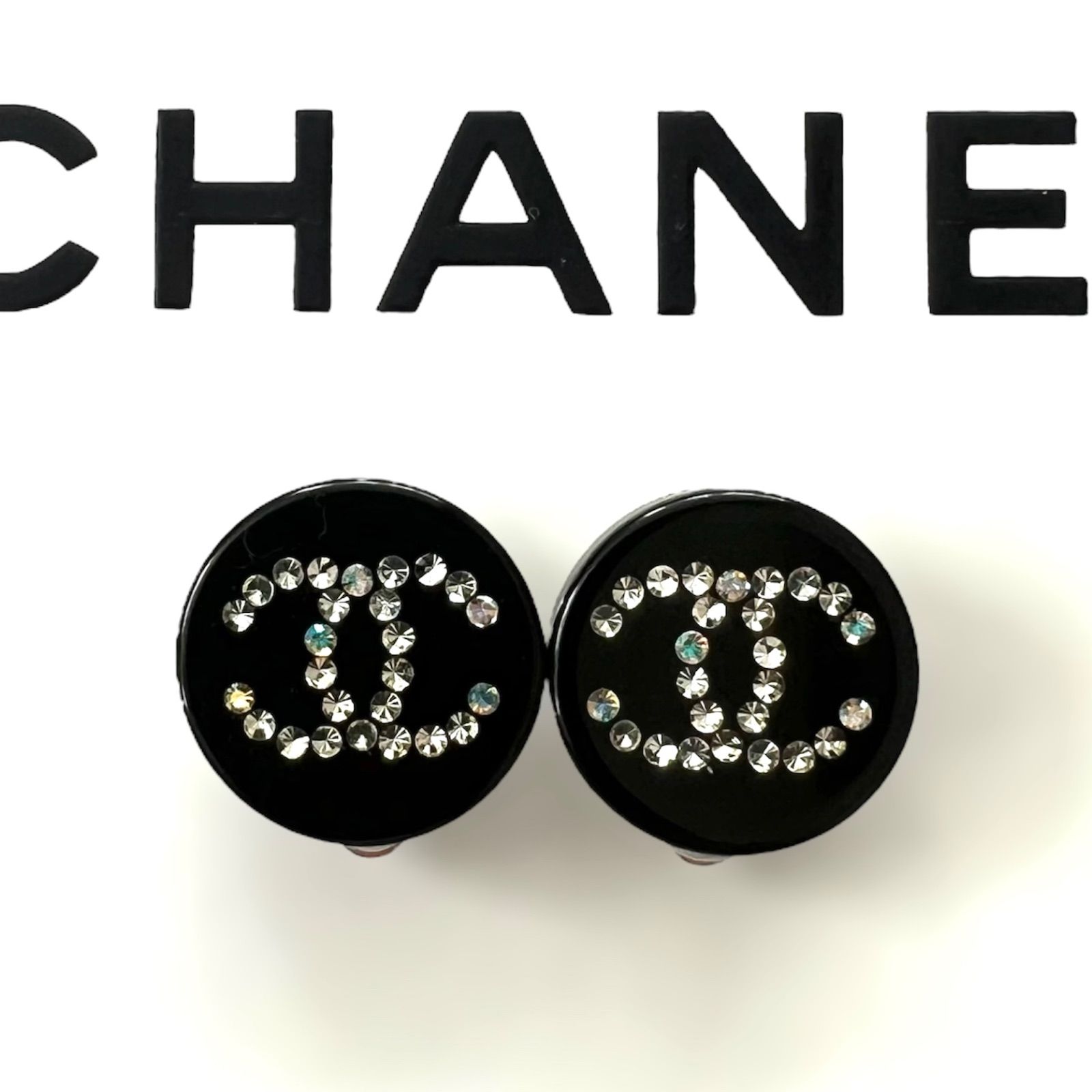 CHANELシャネル ココマークイヤリング レジン ラインストーンブラック シルバー