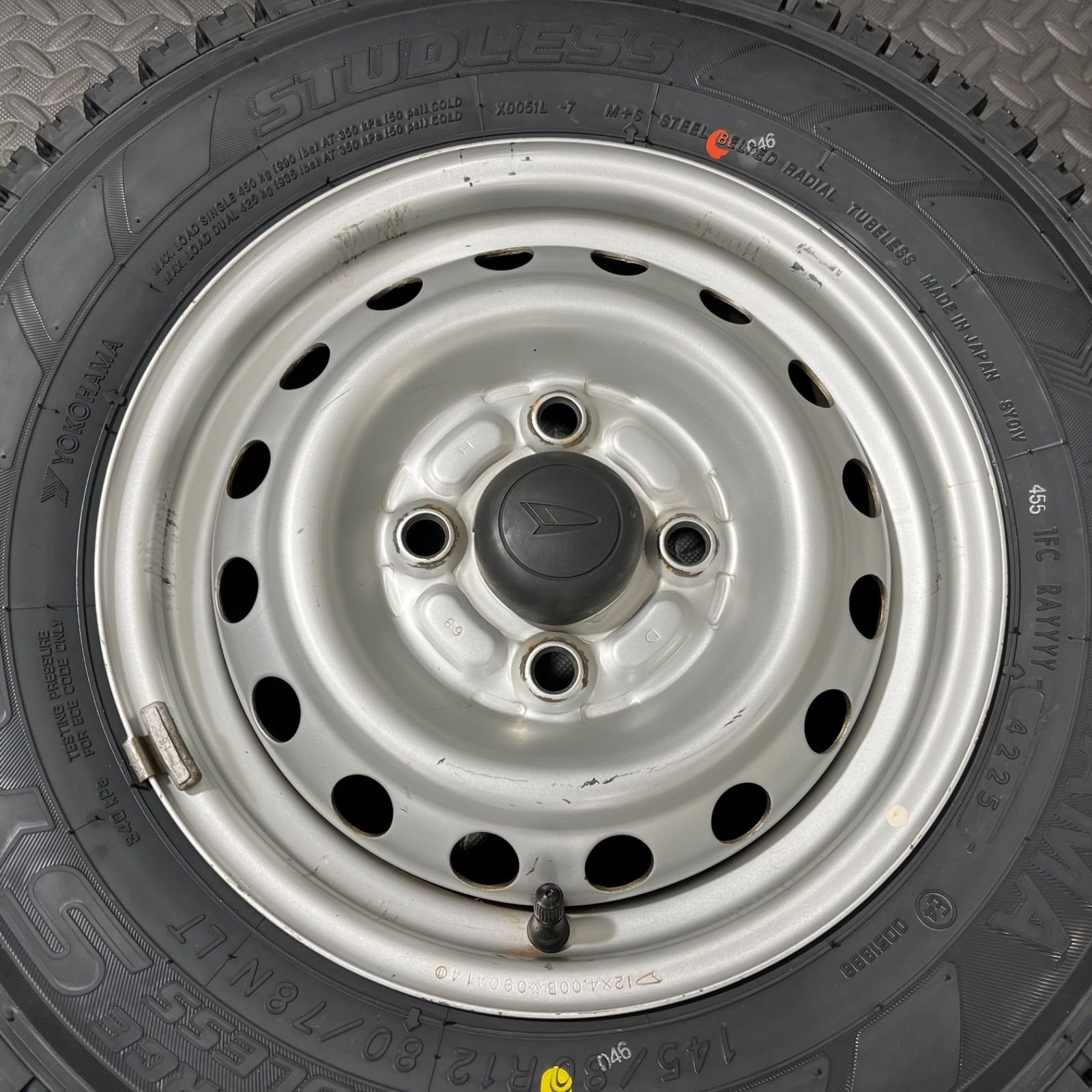 25年製 タイヤ 145|80R12 80|78N LT ヨコハマ SY01 ダイハツ ハイゼット スタッドレスタイヤ 冬タイヤ 1118E