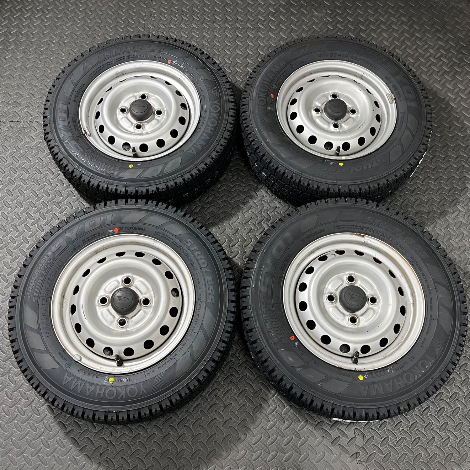 25年製 タイヤ 145|80R12 80|78N LT ヨコハマ SY01 ダイハツ ハイゼット スタッドレスタイヤ 冬タイヤ 1118E