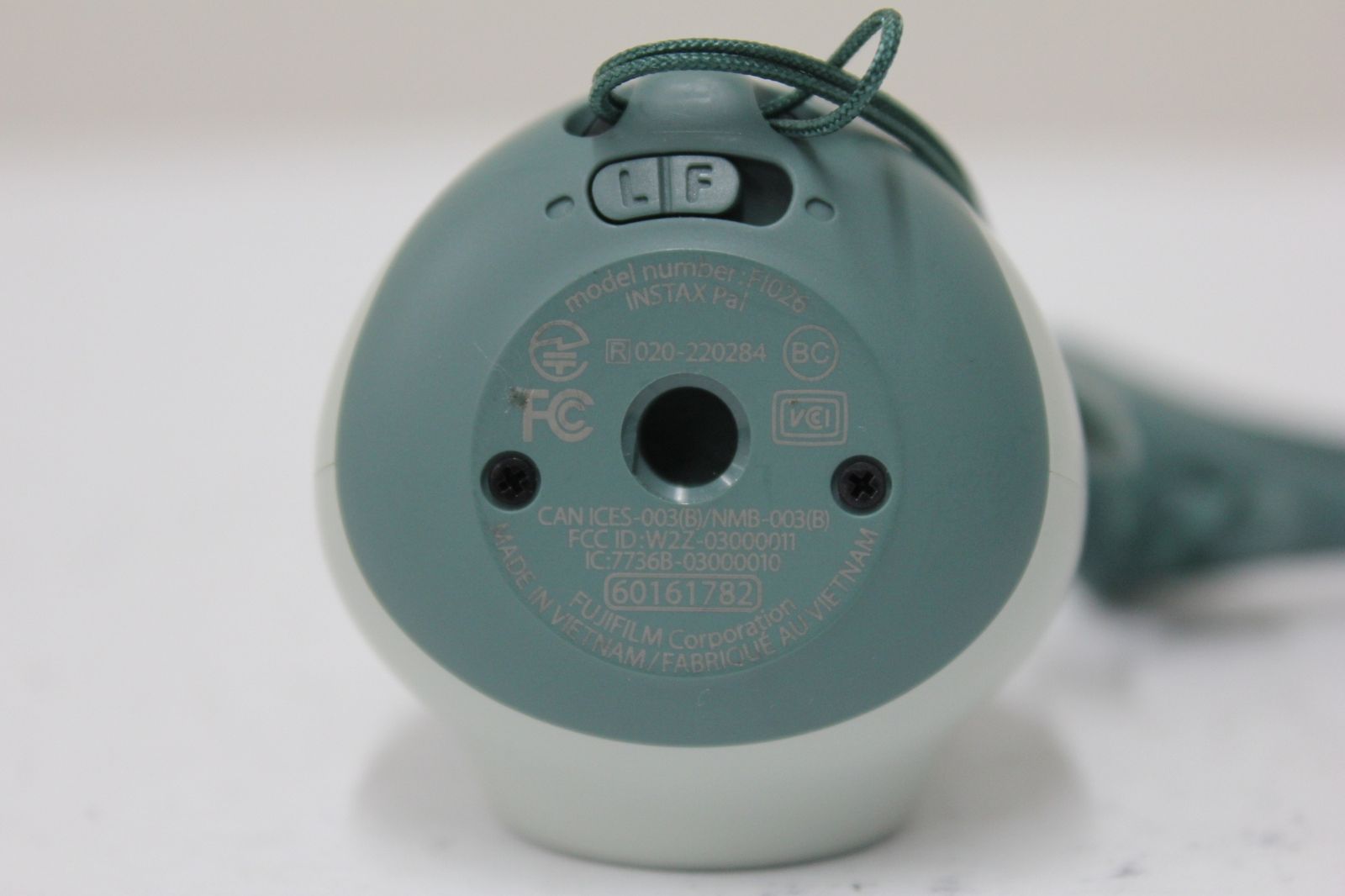 インスタントカメラ