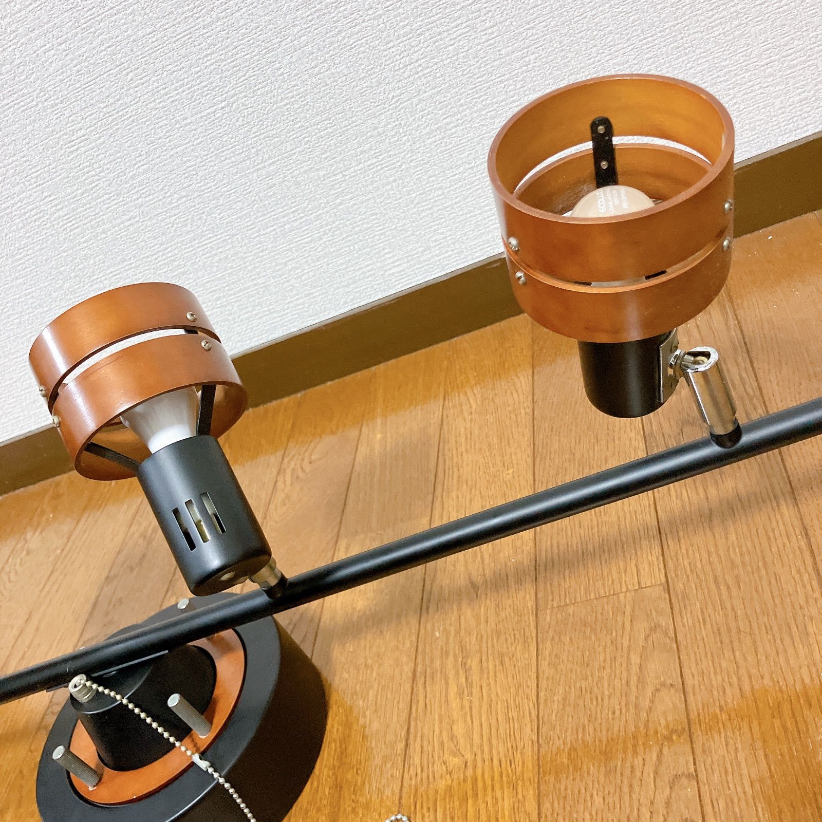 4灯首振り 照明