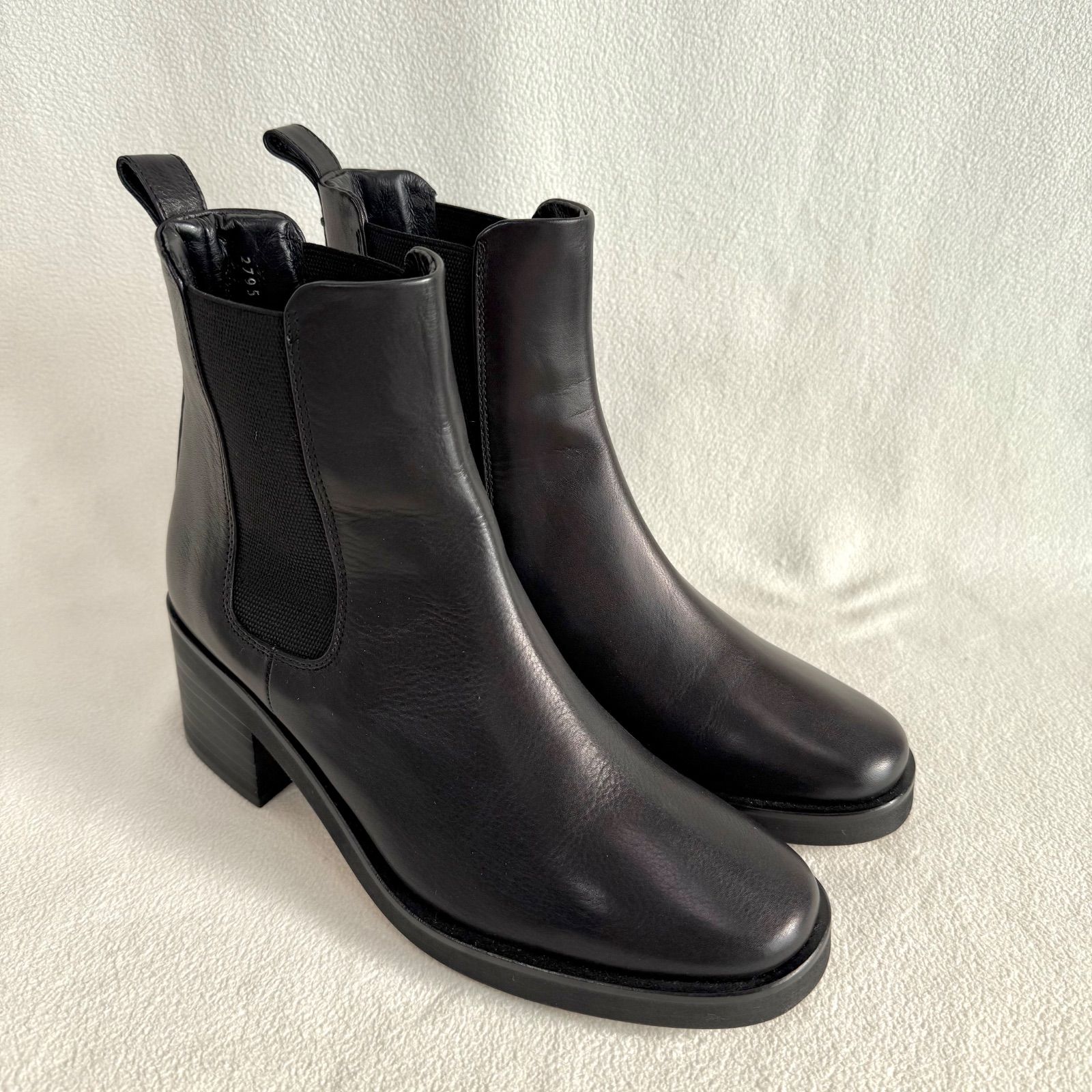 極美品・未使用級✨マーガレットハウエルアイデア スクエアトゥ