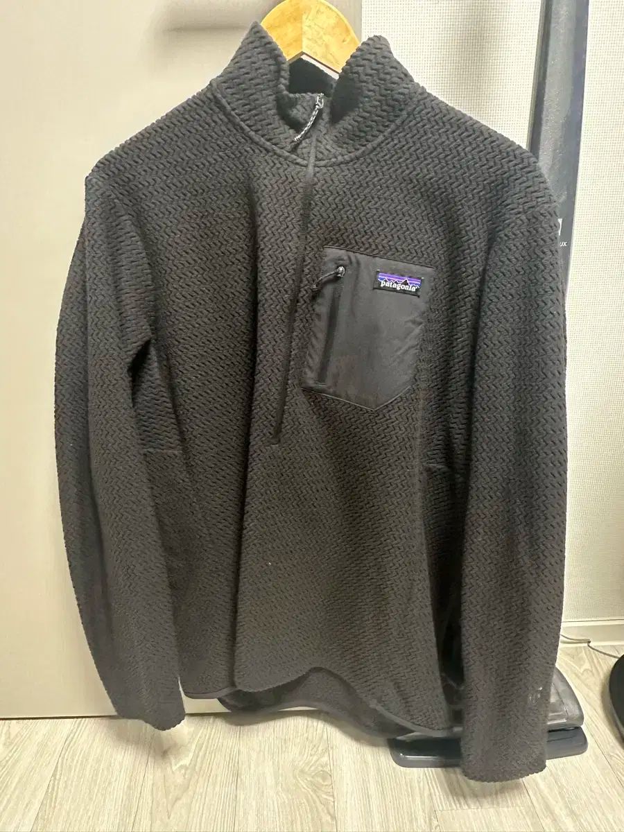パタゴニア r1 エア ジップネック