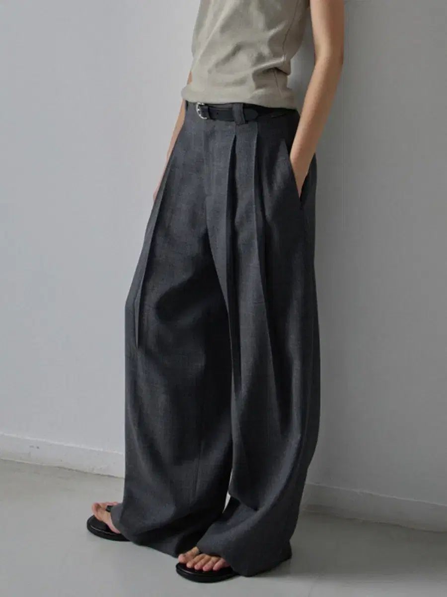 ファサードパターン ツータック サマー ウール パンツ