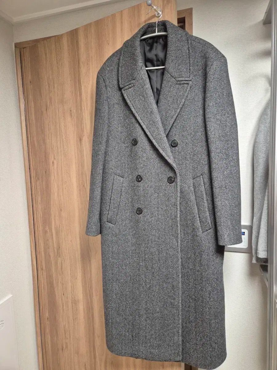 MANTECO ヘリンボーン Daddy ショルダー ダブル ロング コート DARK GREY Lサイズ