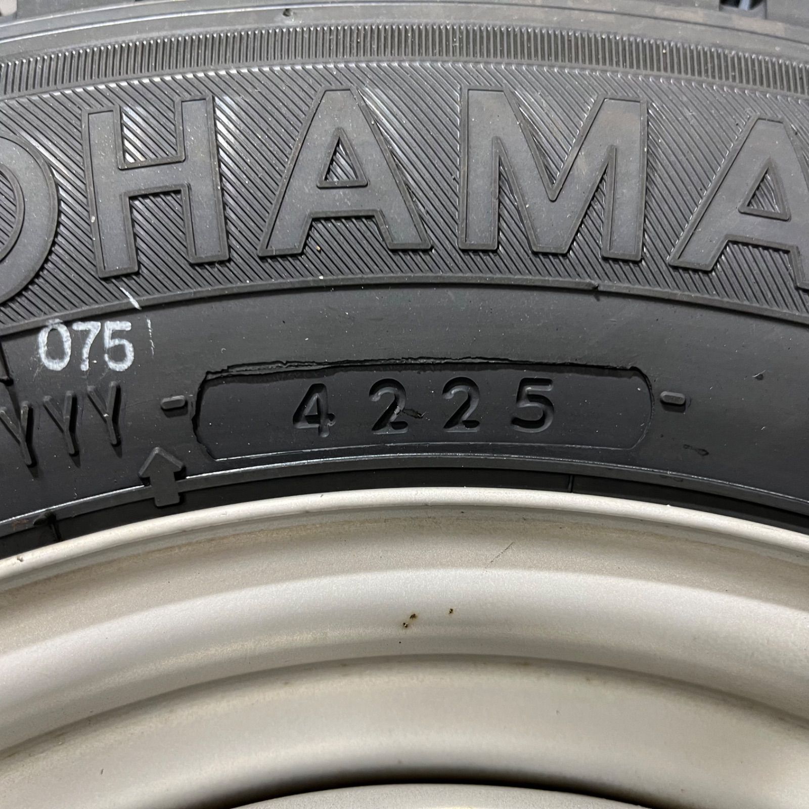 25年製 タイヤ 145|80R12 80|78N LT ヨコハマ SY01V 三菱 ミニキャブ 日産 クリッパー U61 U71 スタッドレスタイヤ 冬タイヤ 1120E FFCRYSTALESIA_COM