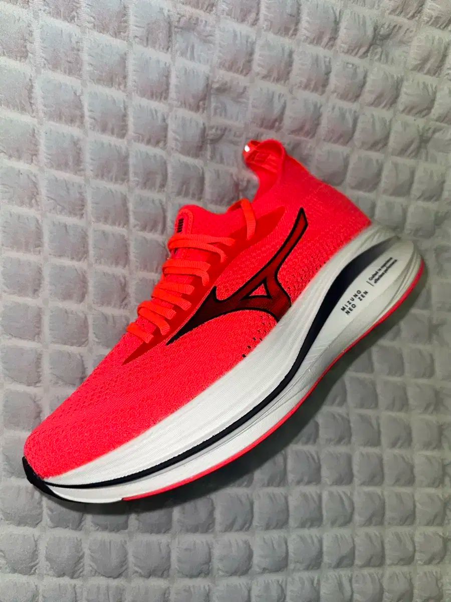 ミズノ NEO 270 SUPERトレーナー