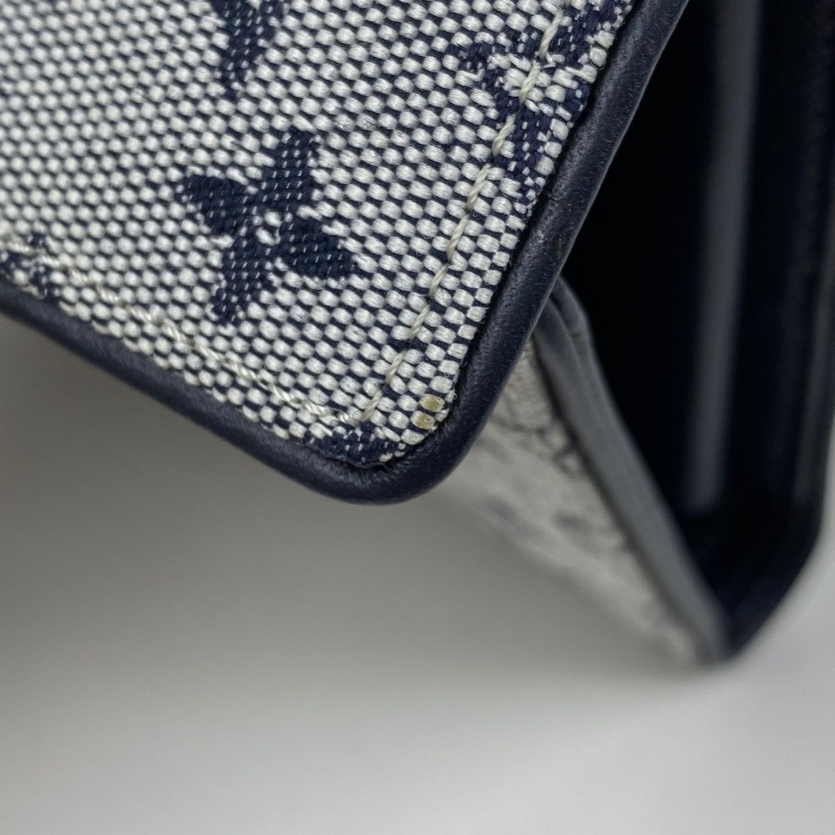 三つ折り財布 モノグラムミニ