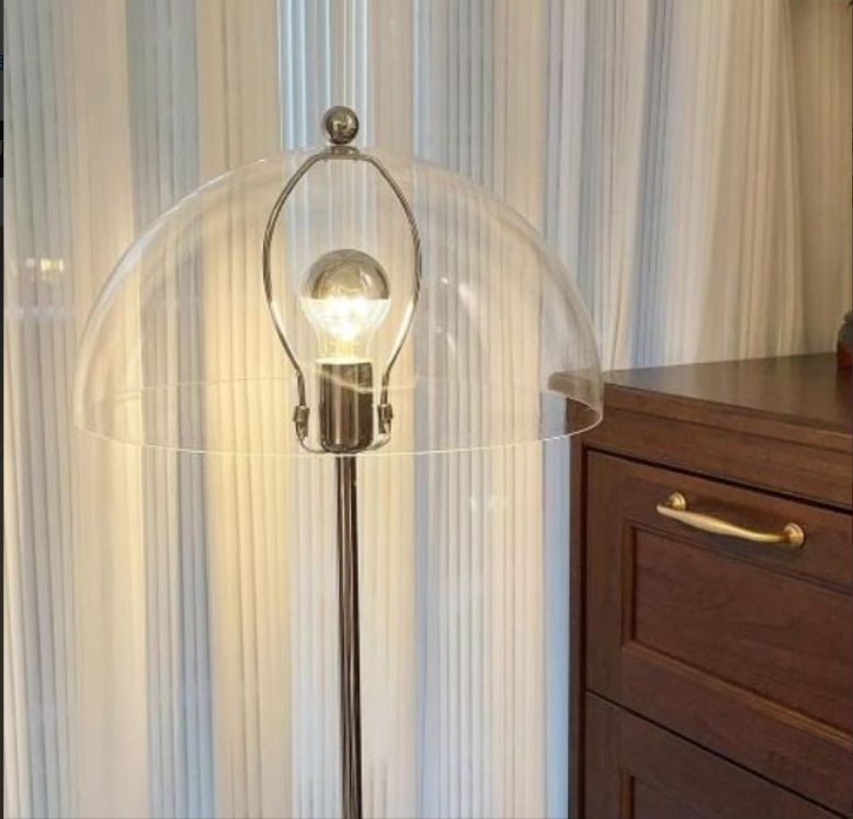 ロアランプ 透明なアクリルシェード メッキ鉄製主体 飾りフロアライト フロアスタンド 照明器具 おしゃれ間接照明