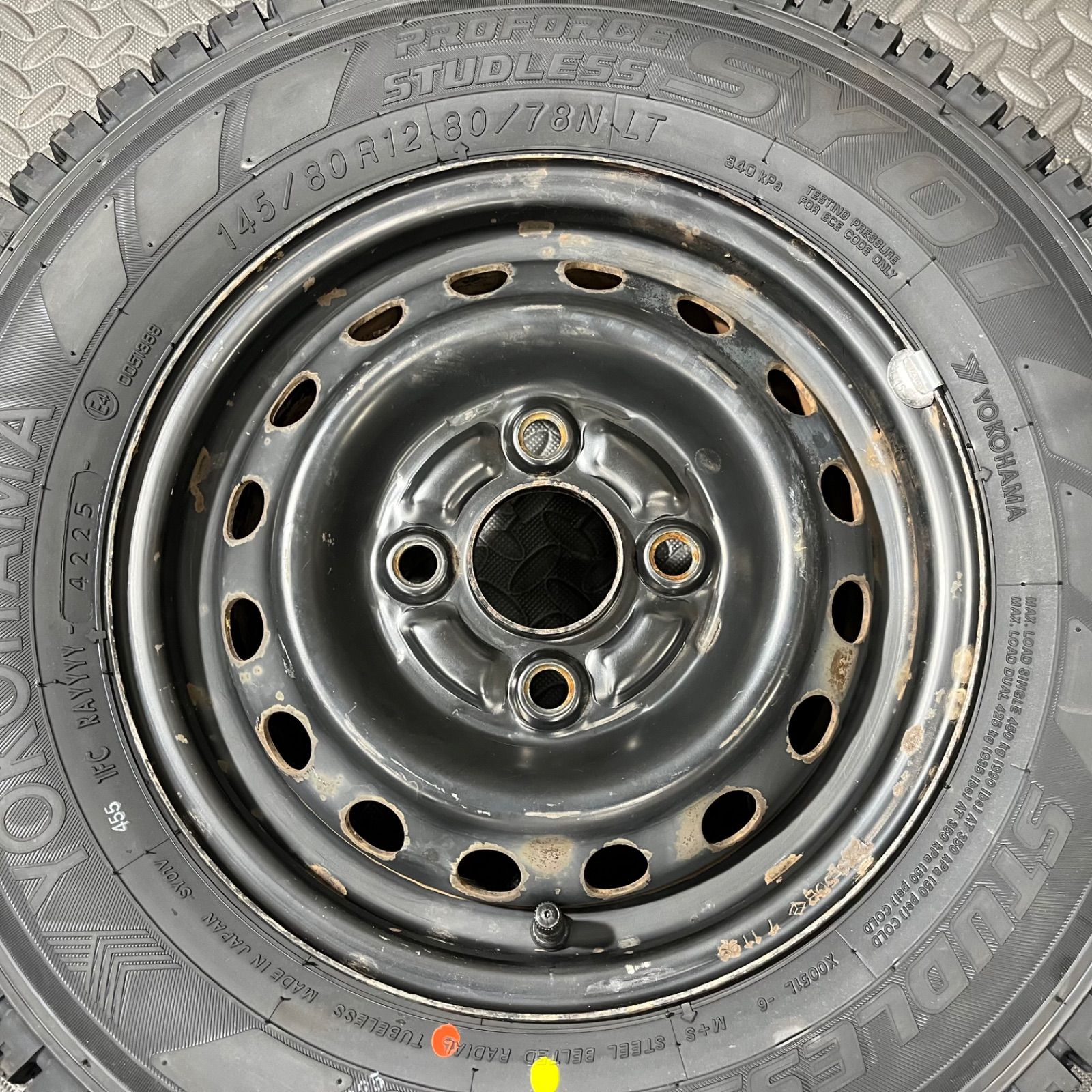 25年製 タイヤ 145|80R12 80|78N LT ヨコハマ SY01V ホンダ アクティ スタッドレスタイヤ 冬タイヤ 1121E