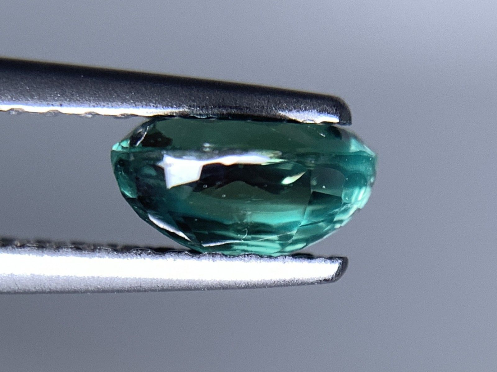 中央宝石ソーティング付き