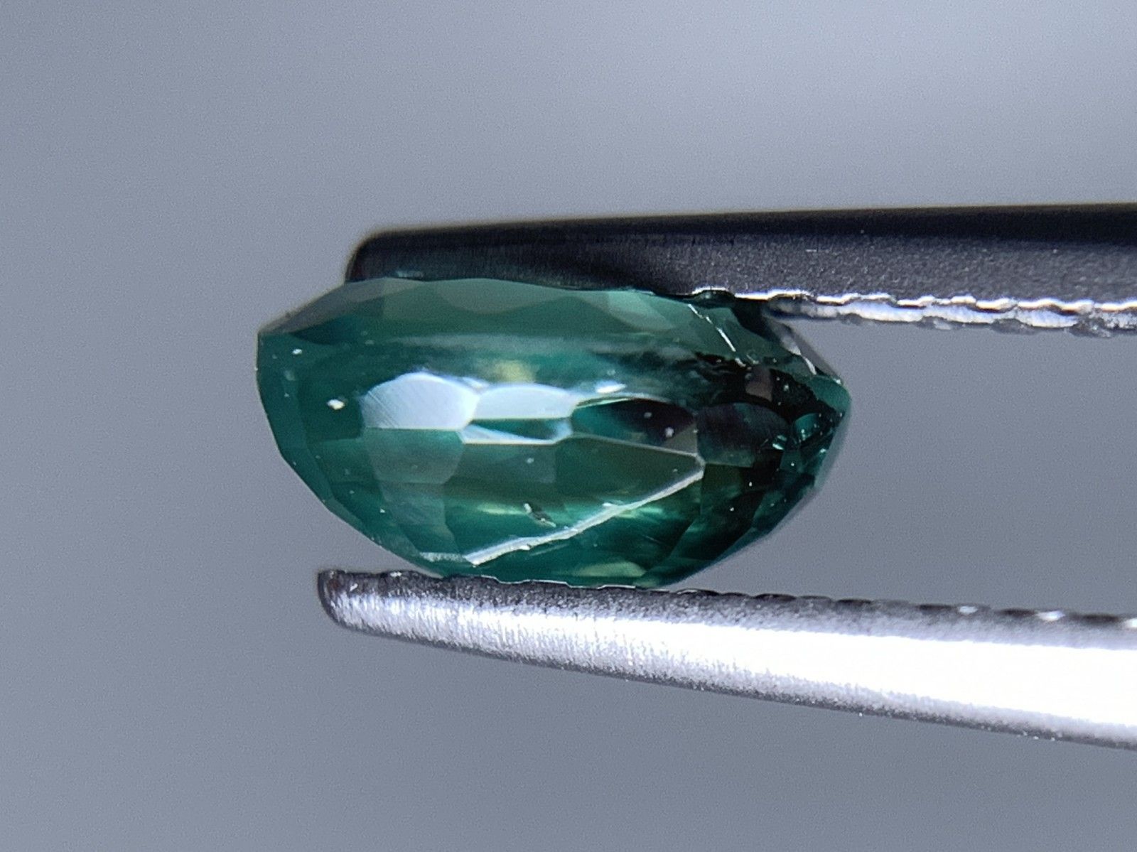 アレキサンドライト 天然