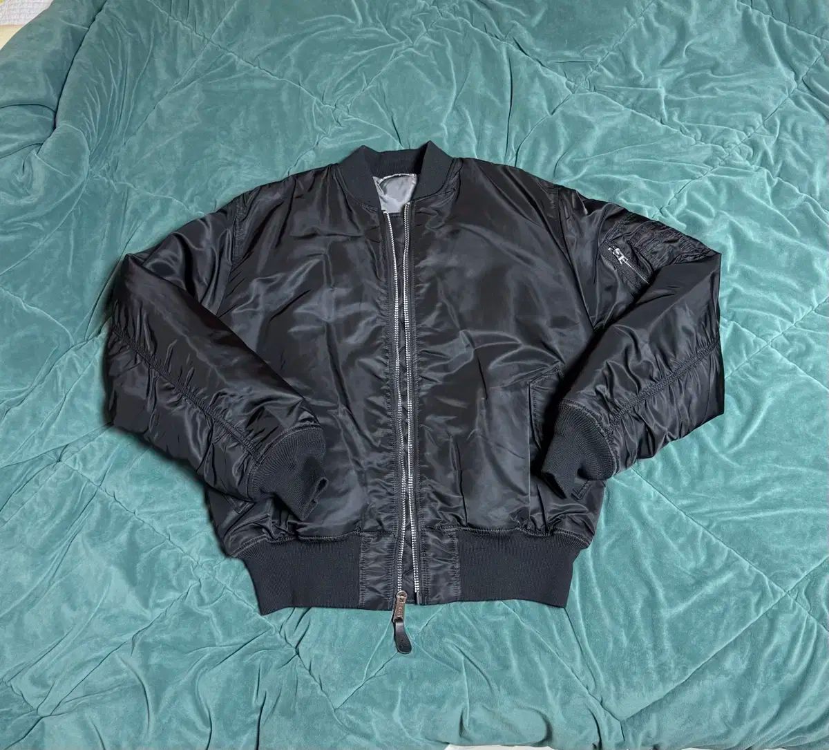 アルファインダストリーズ ma-1 XL ガンメタル 裏地