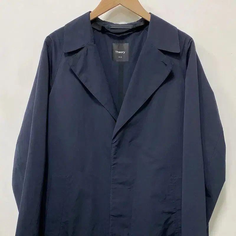 ウィンドブレーカー