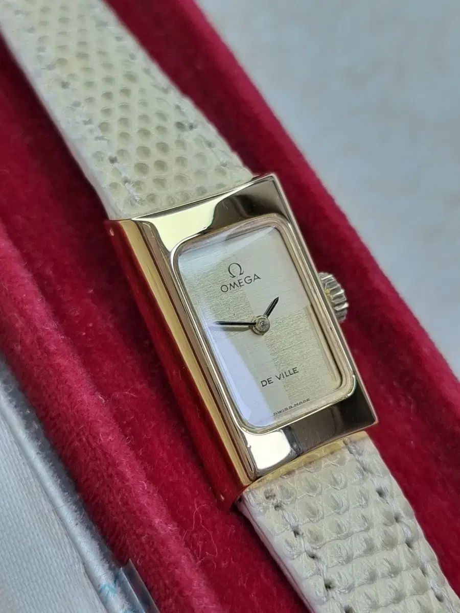 オメガ デビル ヴィンテージ CHECK シャンパン ダイアル 手巻き レディース時計