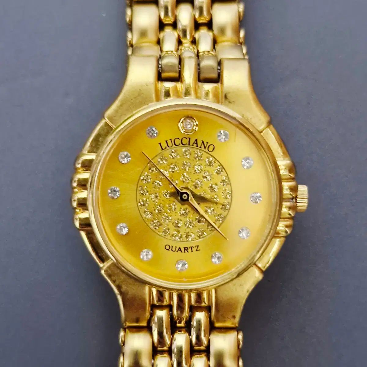 ルチアーノ レディース ゴールド時計