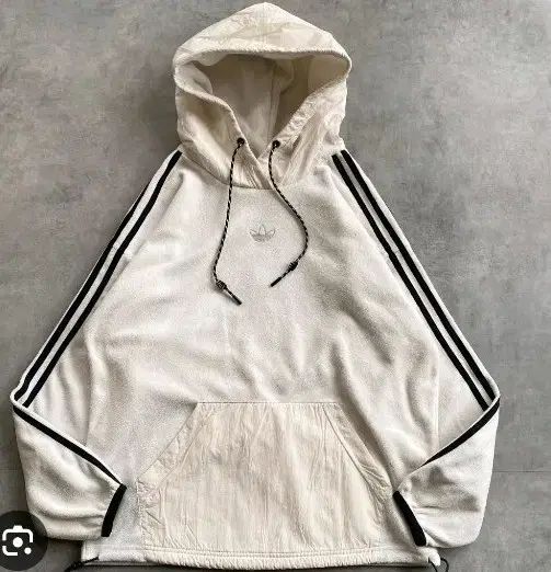 アディダス ヴィンテージ フーディーTシャツ