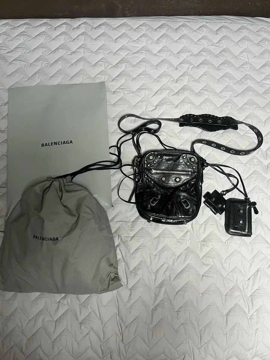 バレンシアガ ルカゴール クロスバック