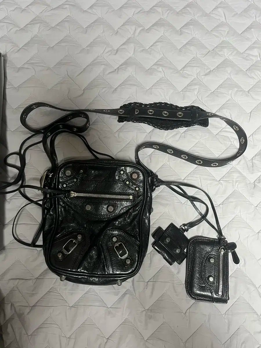 バレンシアガ ルカゴール クロスバック