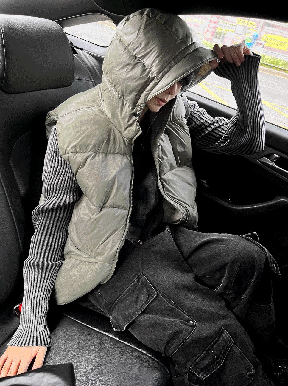 COSYHARU公式 Metal khaki hooded banding padded vest