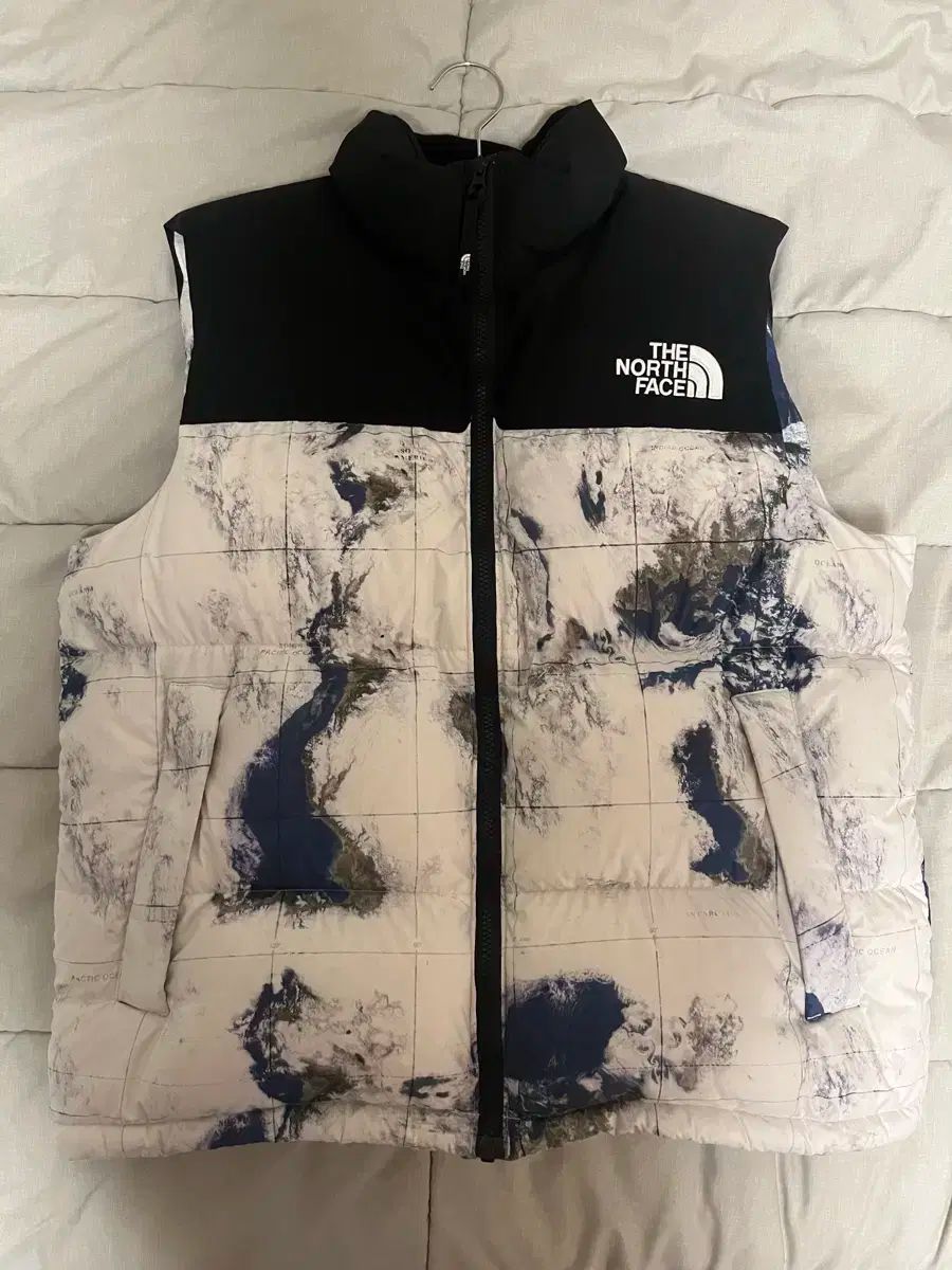 【90％OFF超高級ブランド】 L THE NORTH FACE ザノースフェイス 白ラベル Nuptse ヌプシ ダウン BEST ベスト 地球 ベスト ダウン 健気な