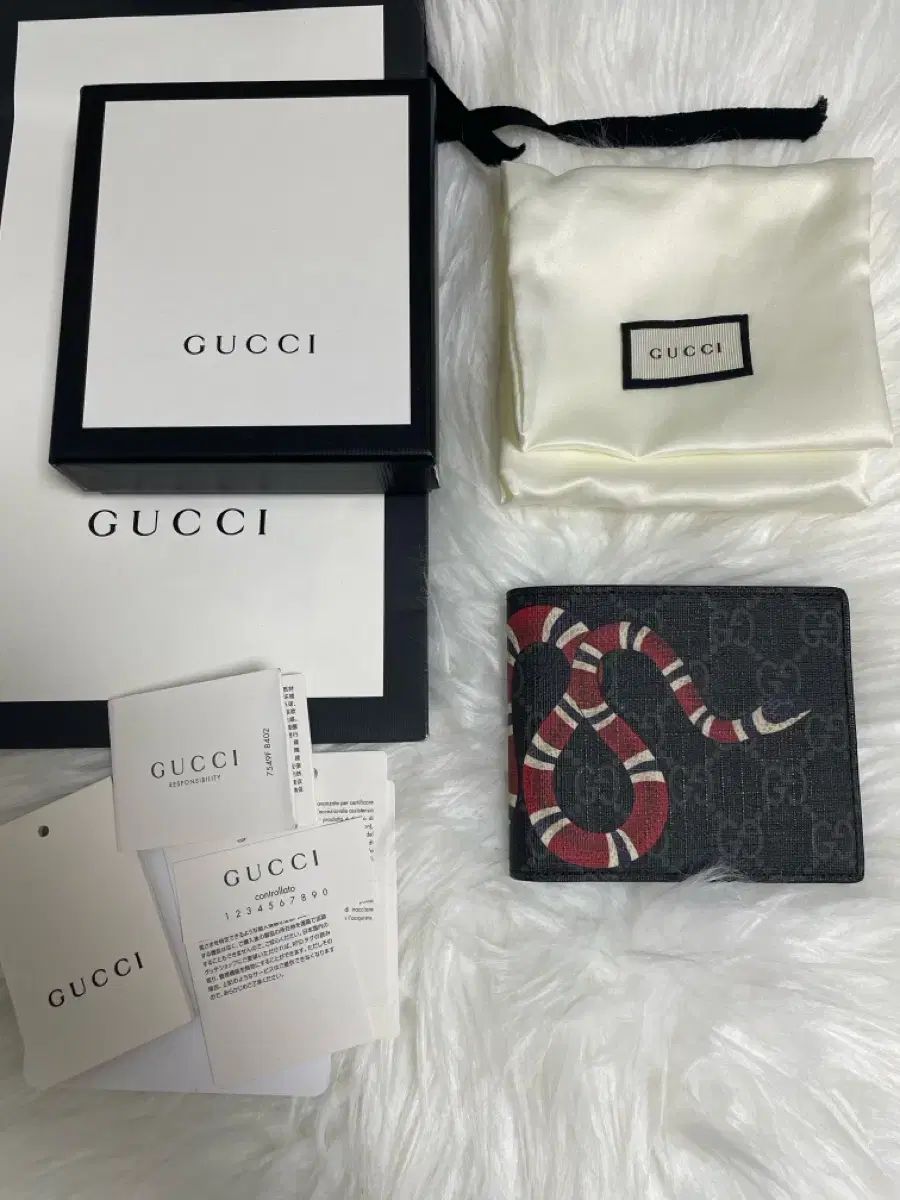  S 級 グッチ スネーク ブラック 二つ折り財布 長財布 小物