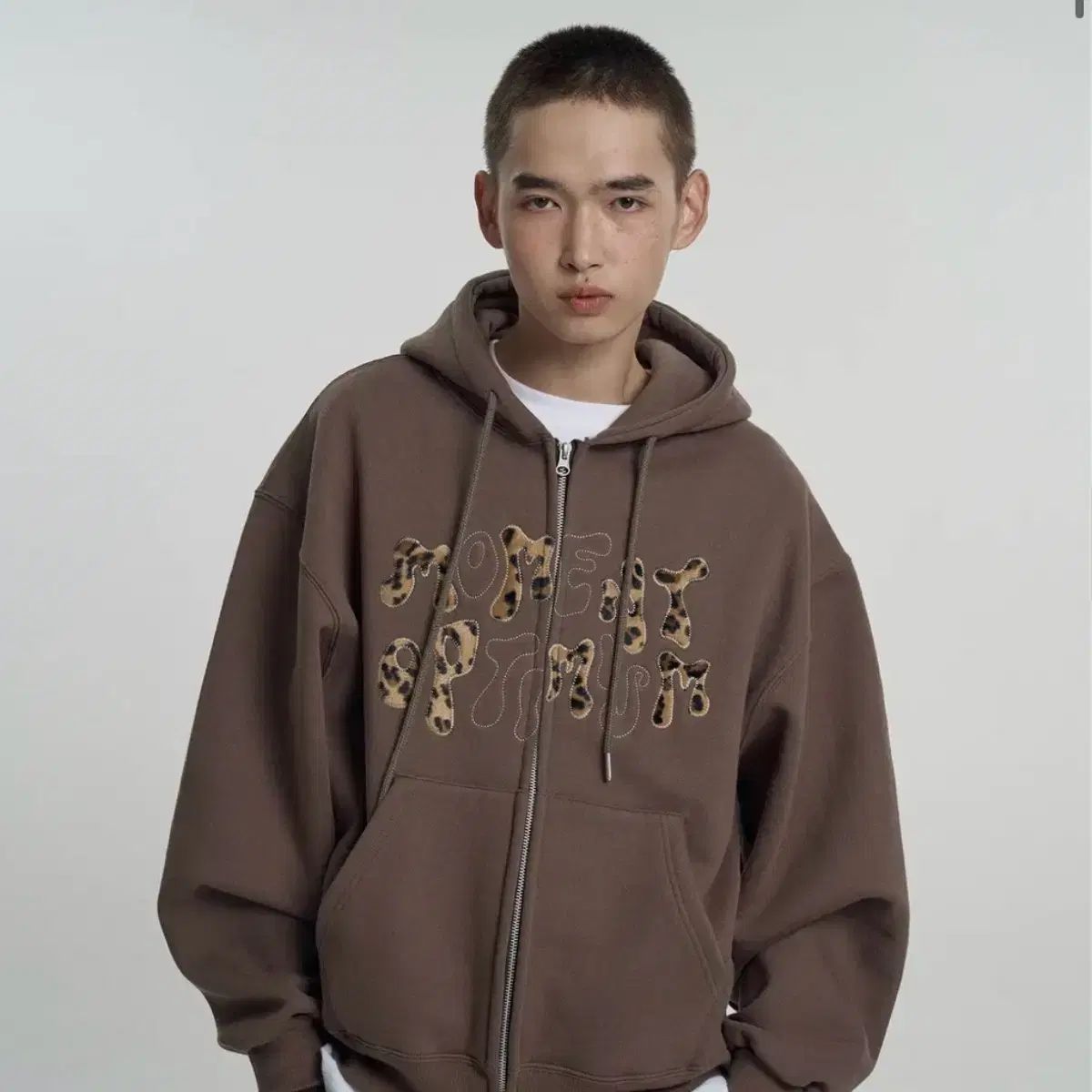 エムオーオー ヒョウ柄 ジップアップ 起毛 ブラウン M