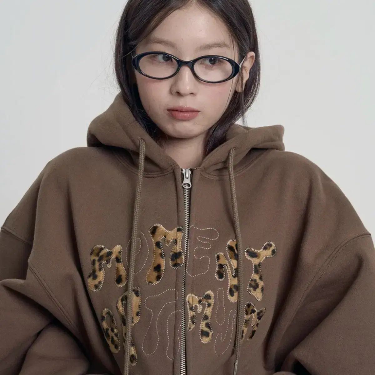 エムオーオー ヒョウ柄 ジップアップ 起毛 ブラウン M