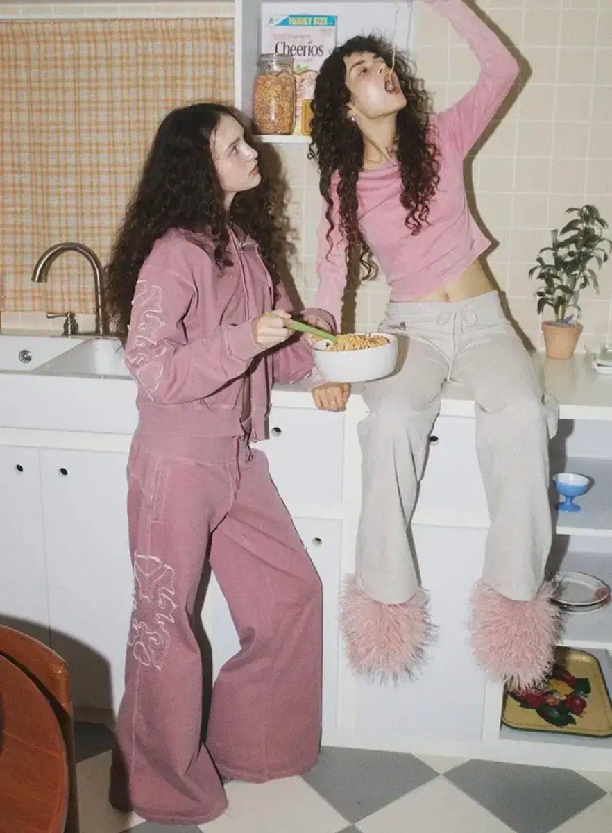 OHasIfEE APPLIQUE BOOTCUT PANTS PINK DECORATOM_COM_BR