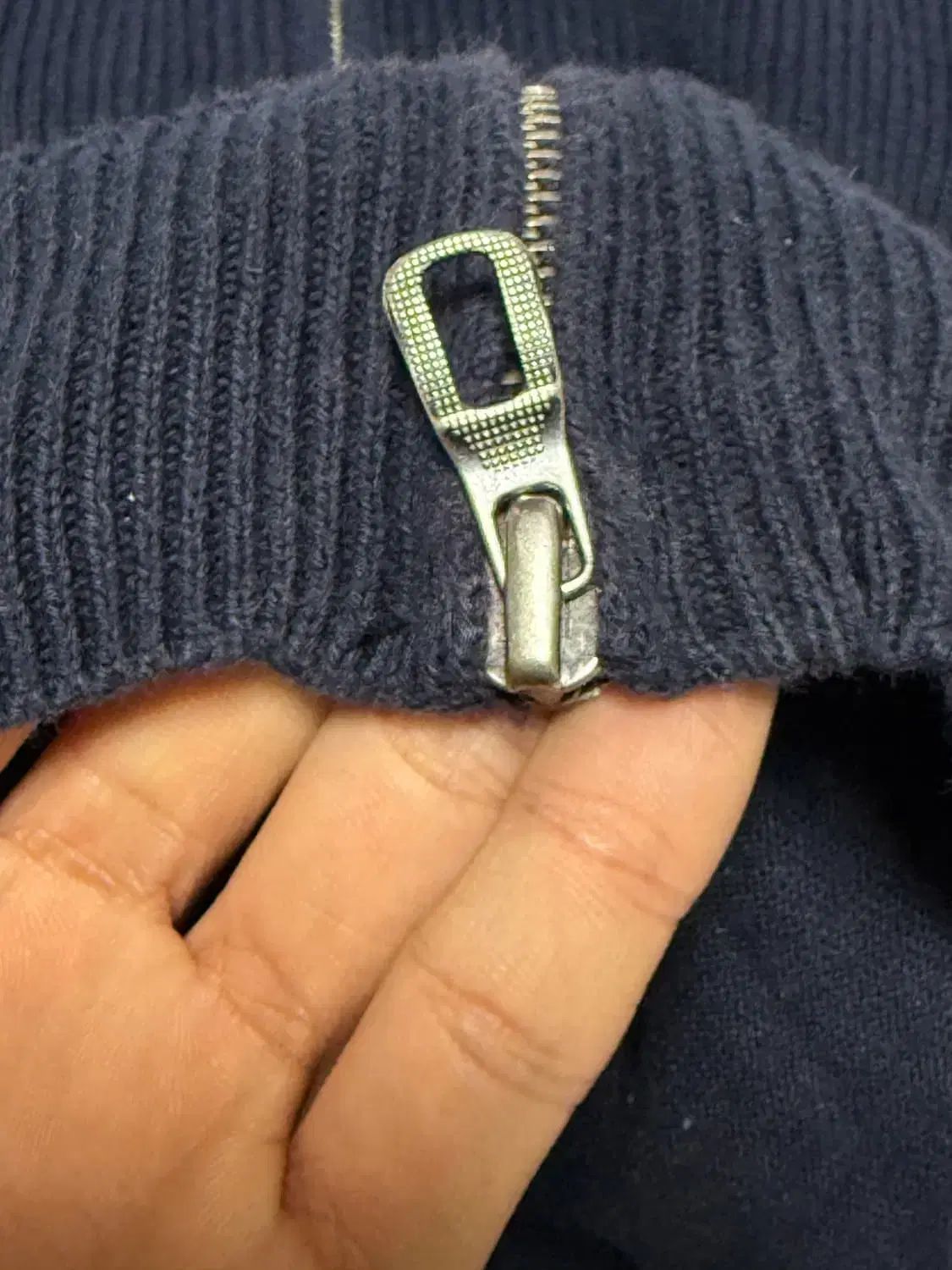 ジップアップ ネイビー