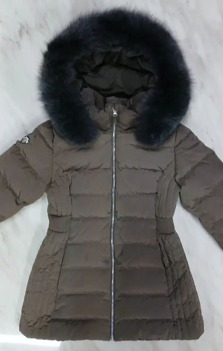 デサント レディース グースダウン フード ダウン 95 サイズ