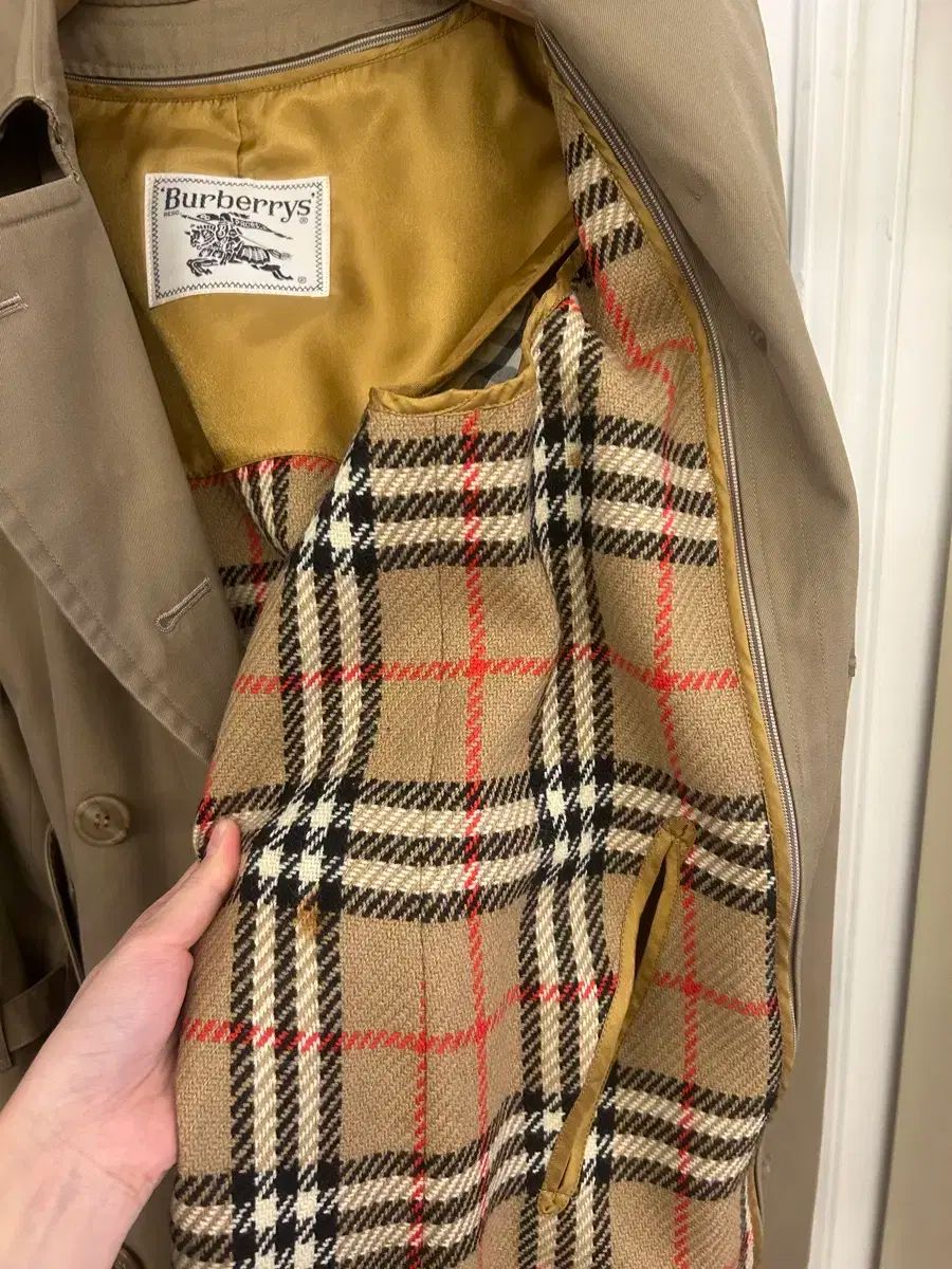 トレンチコート