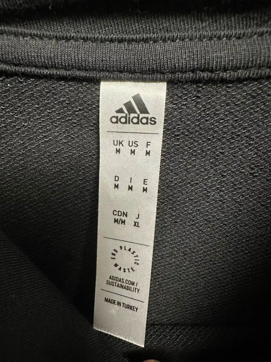 アディダス FCバイエルン ミュンヘン マイスター 11 記念 フード 英国発売商品 LLC-HASEGAWATOSO_COM