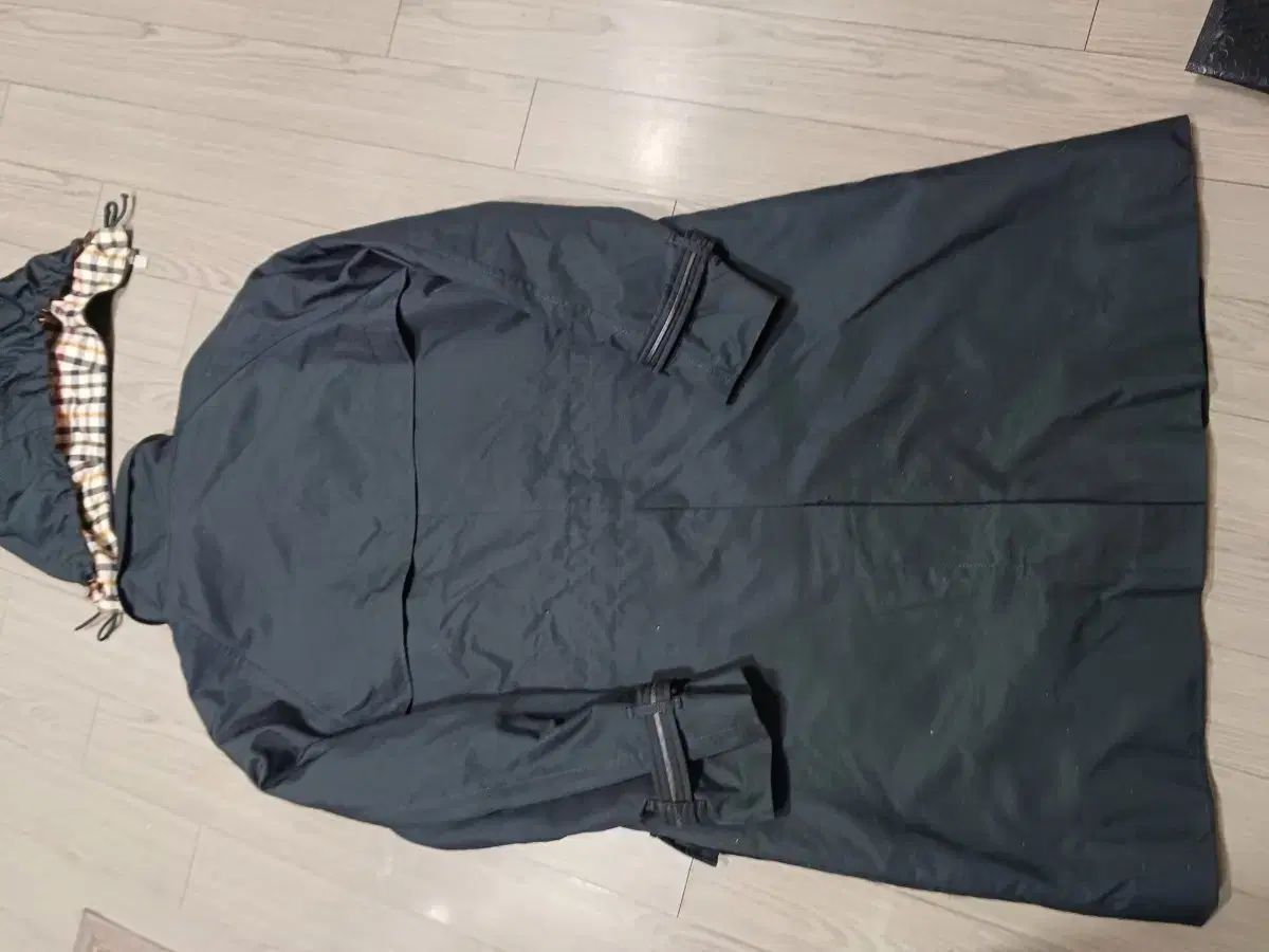 DAKS フード取り外し