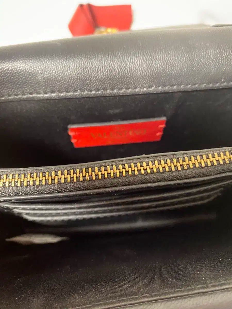 ヴァレンティノ レッド 놋 Vリング チェーン クロスバッグ