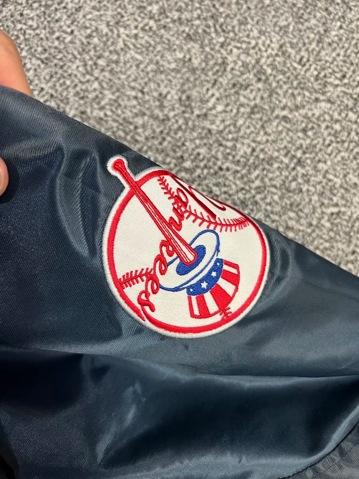 ファナティクス ニューヨーク ヤンキース サテン スタジャン XL