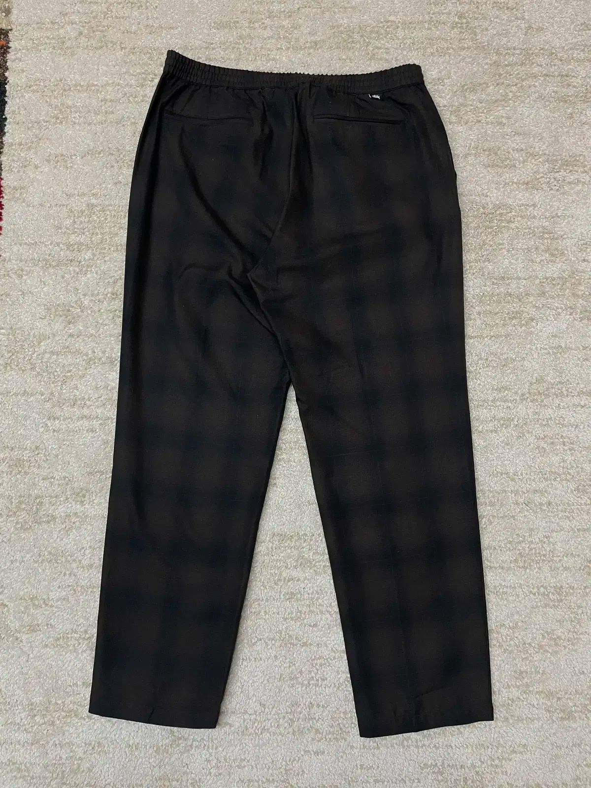 ステューシー シャドウ