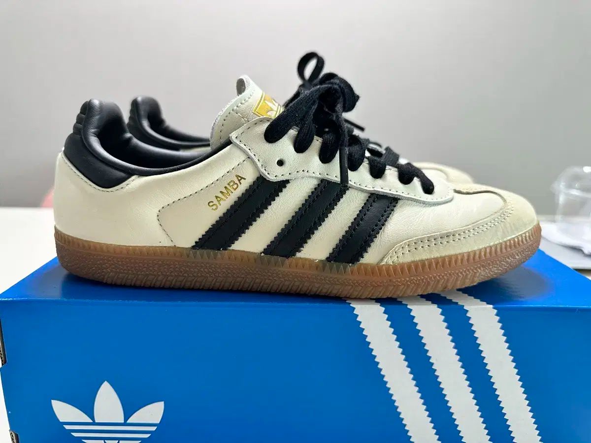 アディダス サンバ
