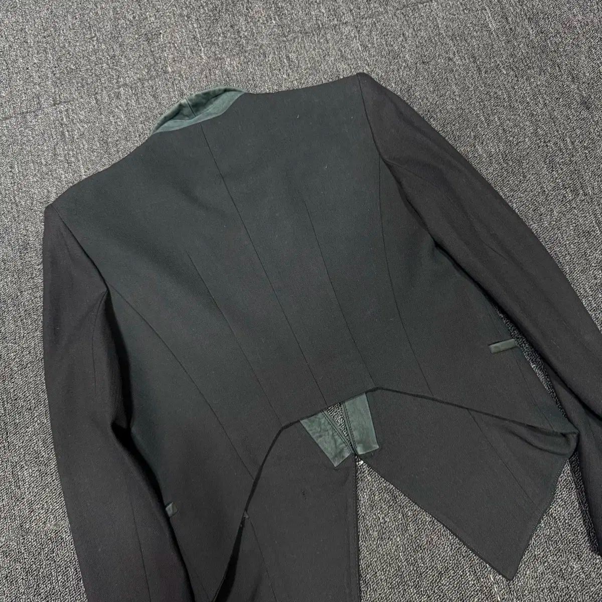 ラング アシメントリー