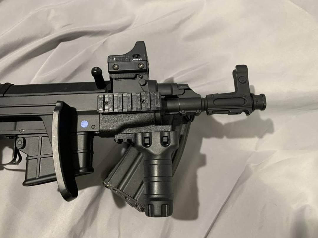 ARES　Vz58ｓ　レイルハンドガード